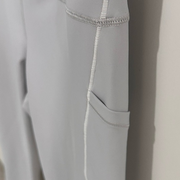 Athleta - Women’s Crop Leggings - Medium - Picture 7 of 7